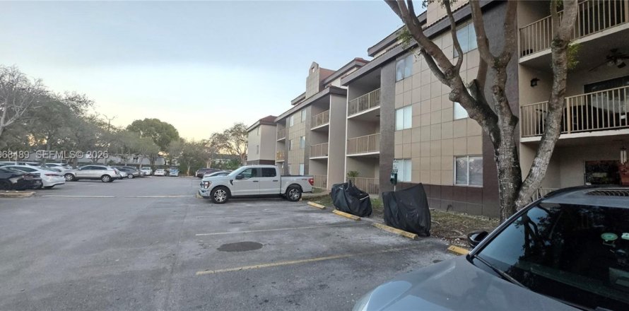 Condominio en Miami, Florida, 4 dormitorios  № 2030271