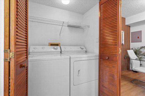 Купить кондоминиум в Киссимми, Флорида 6 комнат, 127.74м2, № 2312786 - фото 19