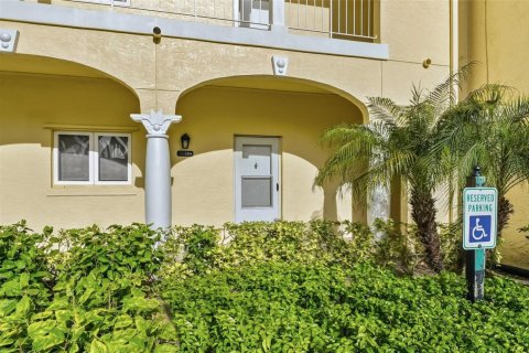 Condo in Vero Beach, Florida, 2 bedrooms  № 2082452 - photo 4