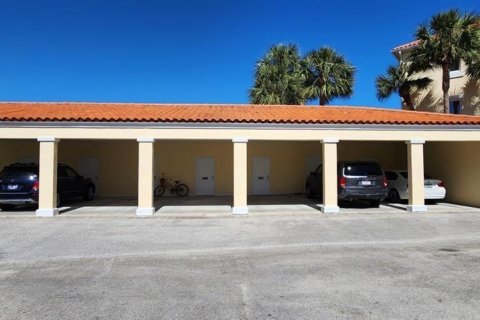 Condo in Vero Beach, Florida, 2 bedrooms  № 2082452 - photo 26