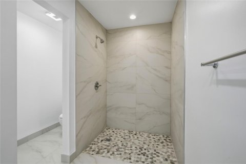 Condo in Vero Beach, Florida, 2 bedrooms  № 2082452 - photo 21