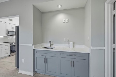 Condo in Vero Beach, Florida, 2 bedrooms  № 2082452 - photo 11