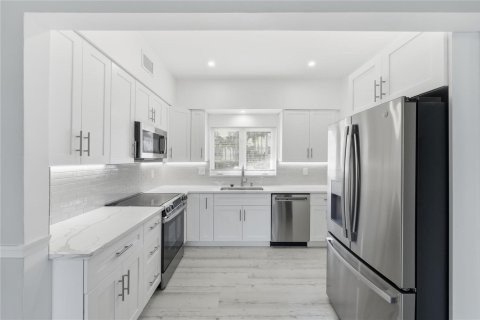 Condo in Vero Beach, Florida, 2 bedrooms  № 2082452 - photo 8
