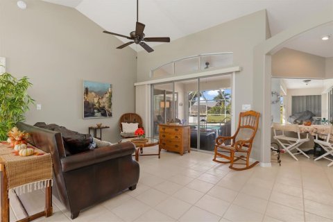 Villa ou maison à vendre à Rotonda, Floride: 3 chambres, 200.48 m2 № 2437281 - photo 8