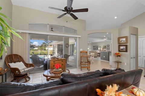 Villa ou maison à vendre à Rotonda, Floride: 3 chambres, 200.48 m2 № 2437281 - photo 3