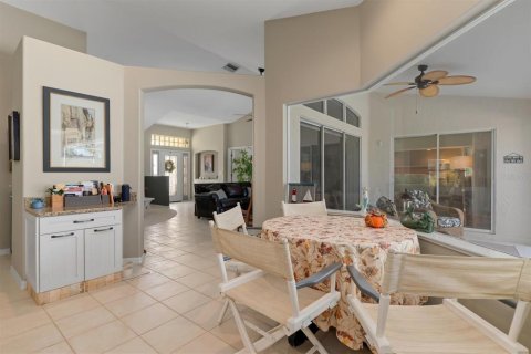 Villa ou maison à vendre à Rotonda, Floride: 3 chambres, 200.48 m2 № 2437281 - photo 11