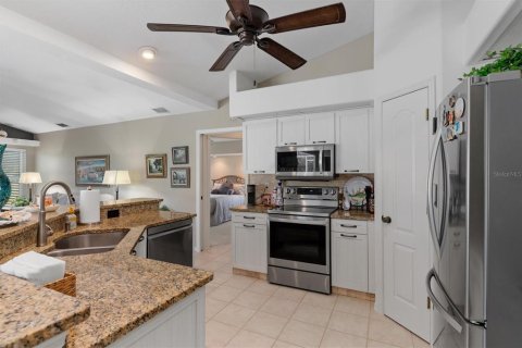 Villa ou maison à vendre à Rotonda, Floride: 3 chambres, 200.48 m2 № 2437281 - photo 14