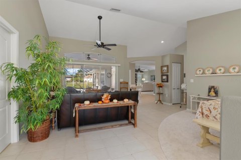 Villa ou maison à vendre à Rotonda, Floride: 3 chambres, 200.48 m2 № 2437281 - photo 4