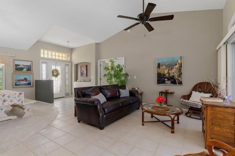 Villa ou maison à vendre à Rotonda, Floride: 3 chambres, 200.48 m2 № 2437281 - photo 10