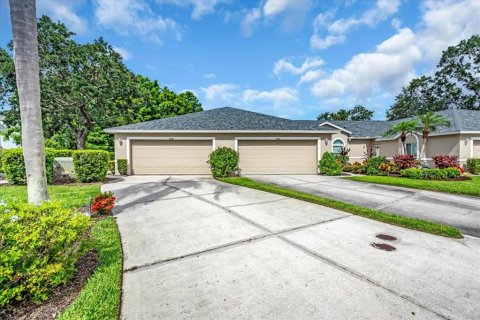 House in Bradenton, Florida 2 bedrooms, 140.93 sq.m. № 1785444 - photo 3