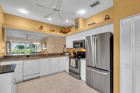 House in Bradenton, Florida 2 bedrooms, 140.93 sq.m. № 1785444 - photo 8