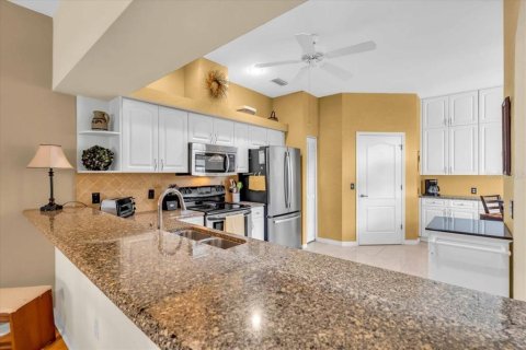 House in Bradenton, Florida 2 bedrooms, 140.93 sq.m. № 1785444 - photo 9