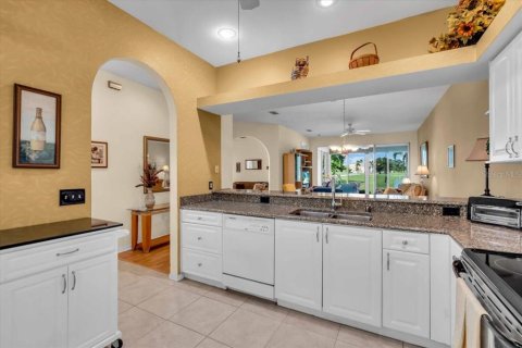 House in Bradenton, Florida 2 bedrooms, 140.93 sq.m. № 1785444 - photo 12