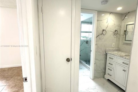 Купить кондоминиум в Майами-Бич, Флорида 1 спальня, 78.5м2, № 1963610 - фото 7
