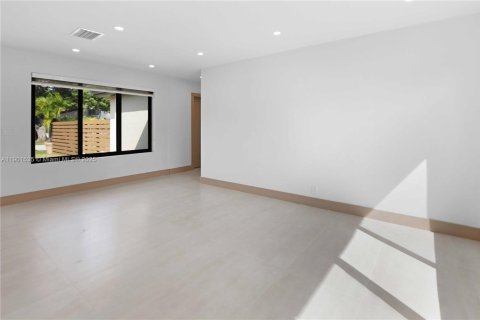 Купить виллу или дом в Холливуд, Флорида 3 спальни, 129.69м2, № 1954696 - фото 8