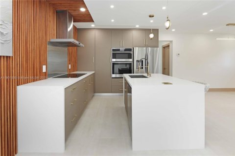 Купить виллу или дом в Холливуд, Флорида 3 спальни, 129.69м2, № 1954696 - фото 11