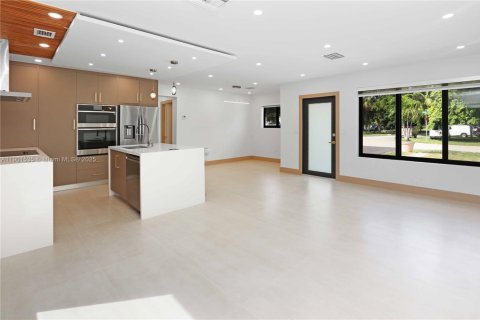 Купить виллу или дом в Холливуд, Флорида 3 спальни, 129.69м2, № 1954696 - фото 6