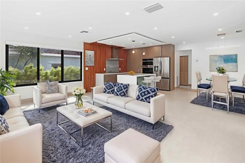 Купить виллу или дом в Холливуд, Флорида 3 спальни, 129.69м2, № 1954696 - фото 1