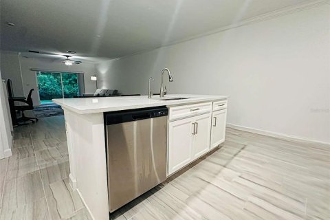 Villa ou maison à vendre à Land O' Lakes, Floride: 2 chambres, 162.3 m2 № 2339434 - photo 11