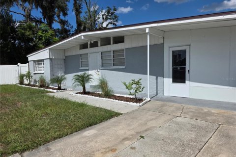 House in Tampa, Florida 3 bedrooms, 123.28 sq.m. № 1913737 - photo 5