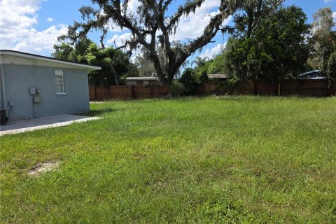 House in Tampa, Florida 3 bedrooms, 123.28 sq.m. № 1913737 - photo 26