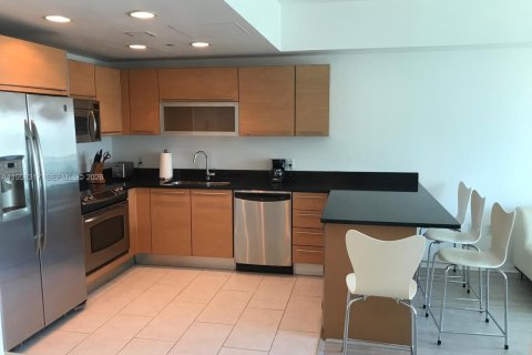 Condominio en alquiler en Miami, Florida, 1 dormitorio, 59.36 m2 № 2019919 - foto 6