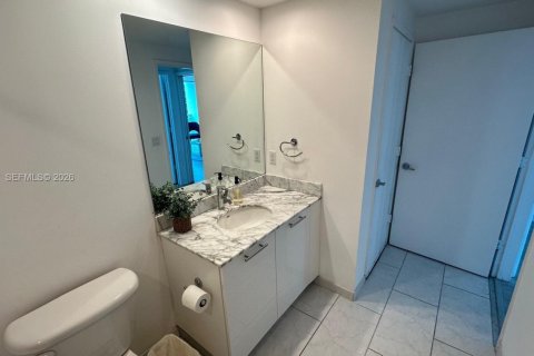 Condominio en alquiler en Miami, Florida, 1 dormitorio, 59.36 m2 № 2019919 - foto 14