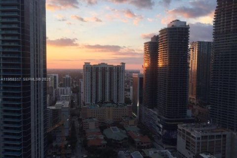 Condominio en alquiler en Miami, Florida, 1 dormitorio, 59.36 m2 № 2019919 - foto 23