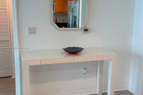 Condominio en alquiler en Miami, Florida, 1 dormitorio, 59.36 m2 № 2019919 - foto 10