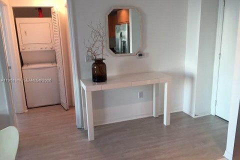 Condominio en alquiler en Miami, Florida, 1 dormitorio, 59.36 m2 № 2019919 - foto 9