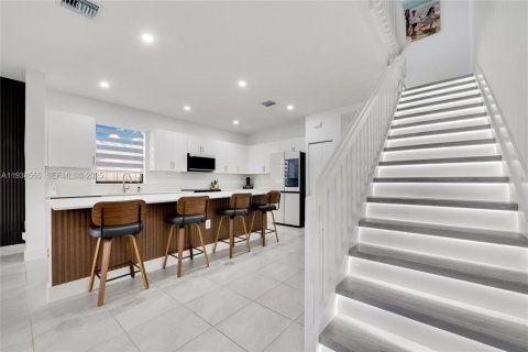 Купить таунхаус в Хомстед, Флорида 4 спальни, 179.86м2, № 1992910 - фото 5