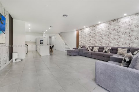 Купить таунхаус в Хомстед, Флорида 4 спальни, 179.86м2, № 1992910 - фото 7