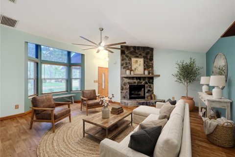 House in Gainesville, Florida 3 bedrooms, 112.23 sq.m. № 2400269 - photo 5