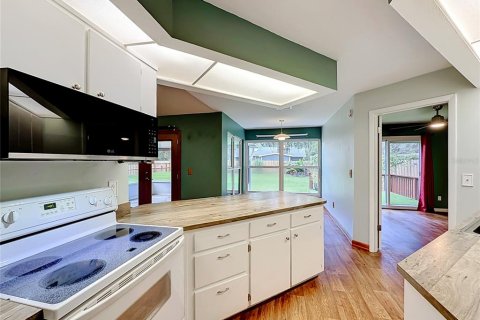 House in Gainesville, Florida 3 bedrooms, 112.23 sq.m. № 2400269 - photo 14