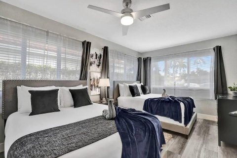 Villa ou maison à louer à Hollywood, Floride: 6 chambres, 271.46 m2 № 2297685 - photo 29