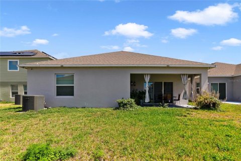 House in Davenport, Florida 4 bedrooms, 202.71 sq.m. № 1194975 - photo 13