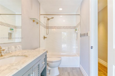 Casa en venta en Sunrise, Florida, 3 dormitorios, 125.88 m2 № 1973959 - foto 27