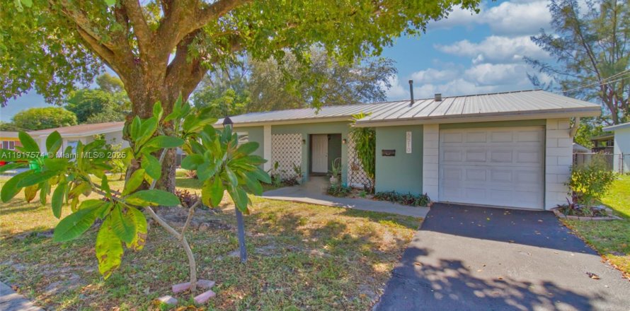 Casa en Sunrise, Florida 3 dormitorios, 125.88 m2 № 1973959