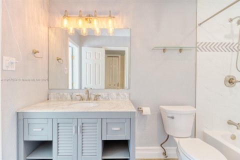 Casa en venta en Sunrise, Florida, 3 dormitorios, 125.88 m2 № 1973959 - foto 26