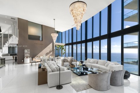 Condo in Sunny Isles Beach, Florida, 4 bedrooms  № 2001936 - photo 4