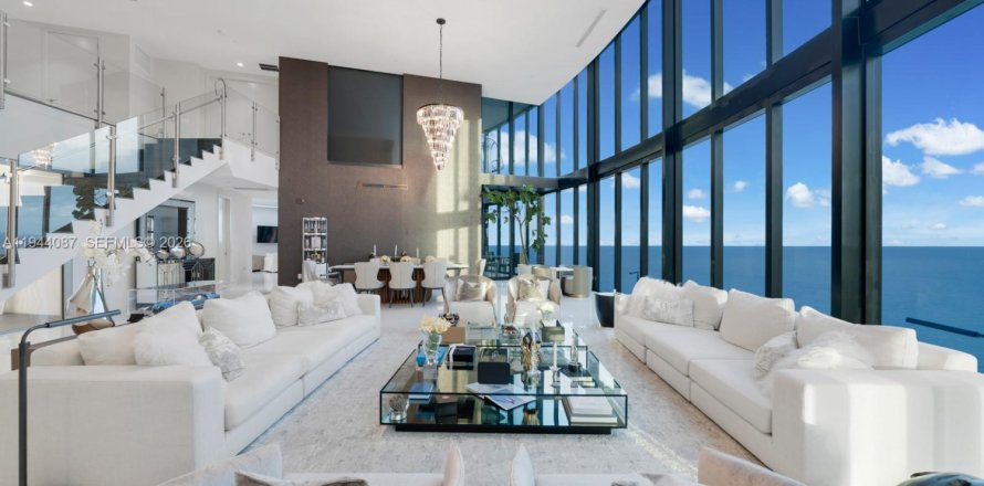 Condo in Sunny Isles Beach, Florida, 4 bedrooms  № 2001936