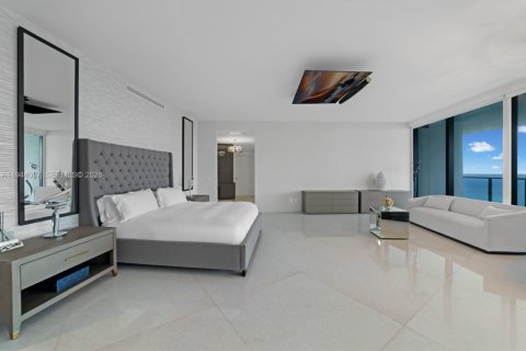 Condo in Sunny Isles Beach, Florida, 4 bedrooms  № 2001936 - photo 22