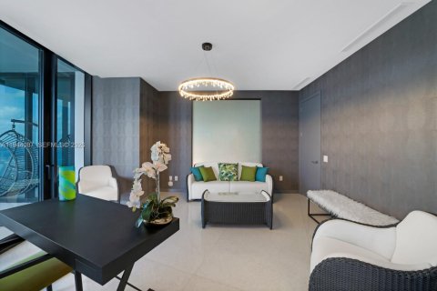 Condo in Sunny Isles Beach, Florida, 4 bedrooms  № 2001936 - photo 20