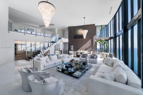 Condo in Sunny Isles Beach, Florida, 4 bedrooms  № 2001936 - photo 7