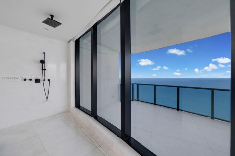 Condo in Sunny Isles Beach, Florida, 4 bedrooms  № 2001936 - photo 30