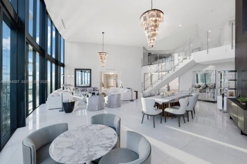 Condo in Sunny Isles Beach, Florida, 4 bedrooms  № 2001936 - photo 6