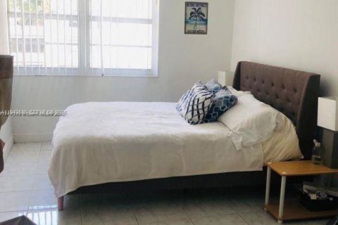 Copropriété à vendre à Miami Beach, Floride: 52.03 m2 № 2000519 - photo 2