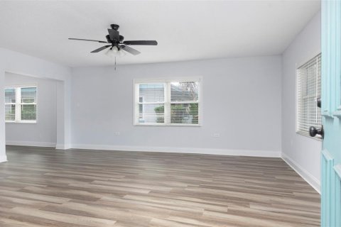 Villa ou maison à vendre à Saint Petersburg, Floride: 3 chambres, 146.79 m2 № 2306531 - photo 12