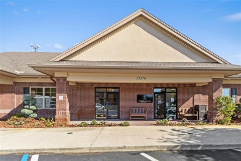 Commercial property in Newberry, Florida 363.71 sq.m. № 2103633