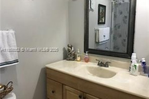 Снять в аренду таунхаус в Дейви, Флорида 2 спальни, 133.78м2, № 1882254 - фото 12